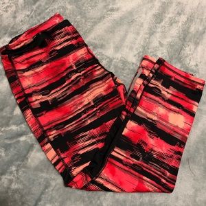 Old Navy Active workout capris - size large